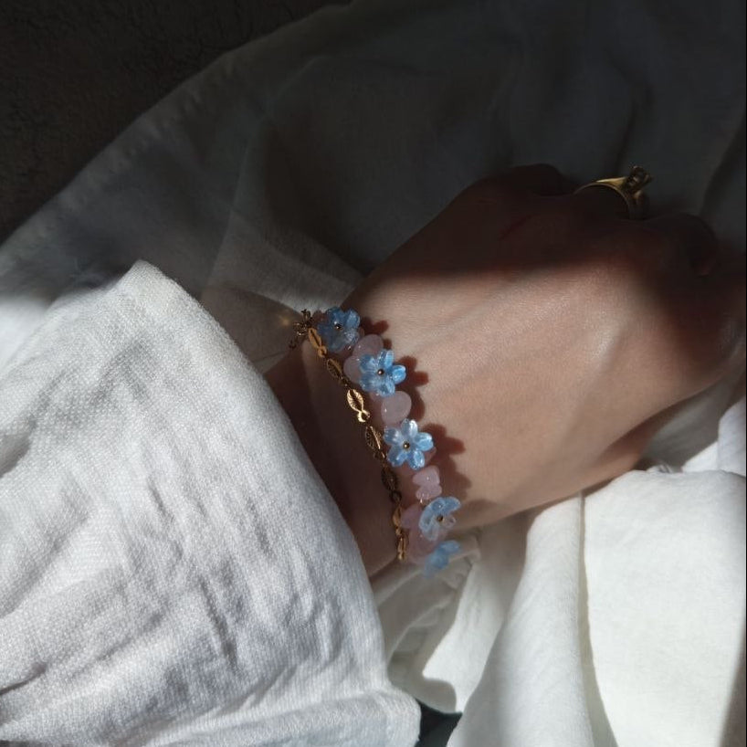 WHIMSICAL Blue flower bracelet