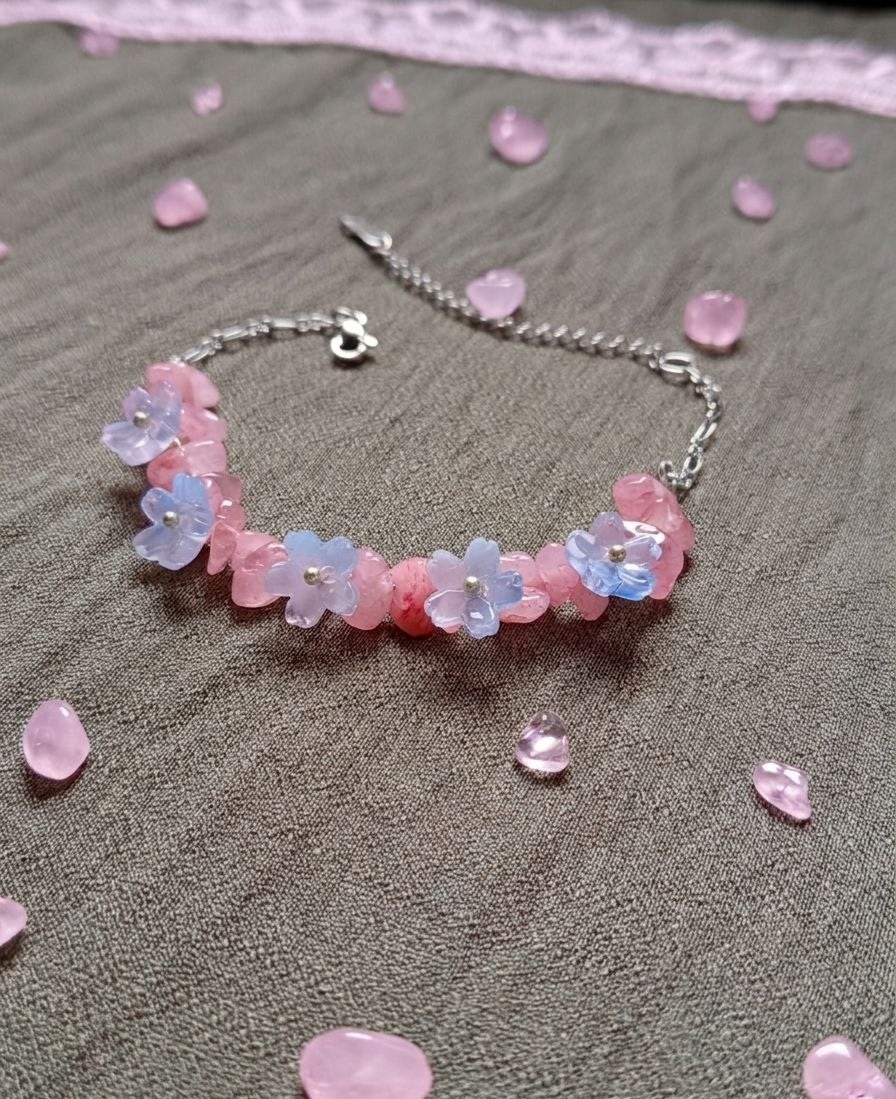 WHIMSICAL Blue flower bracelet