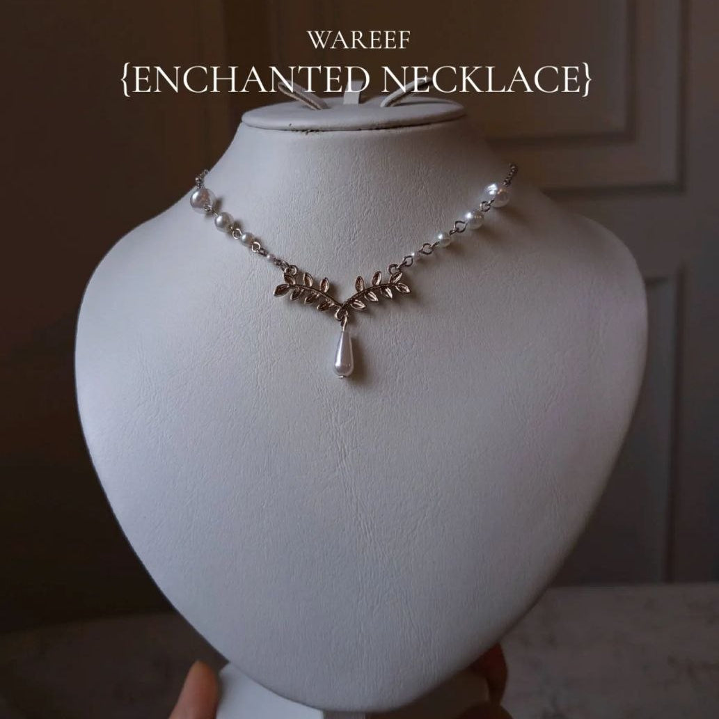 ROYAL ENCHANTED necklace