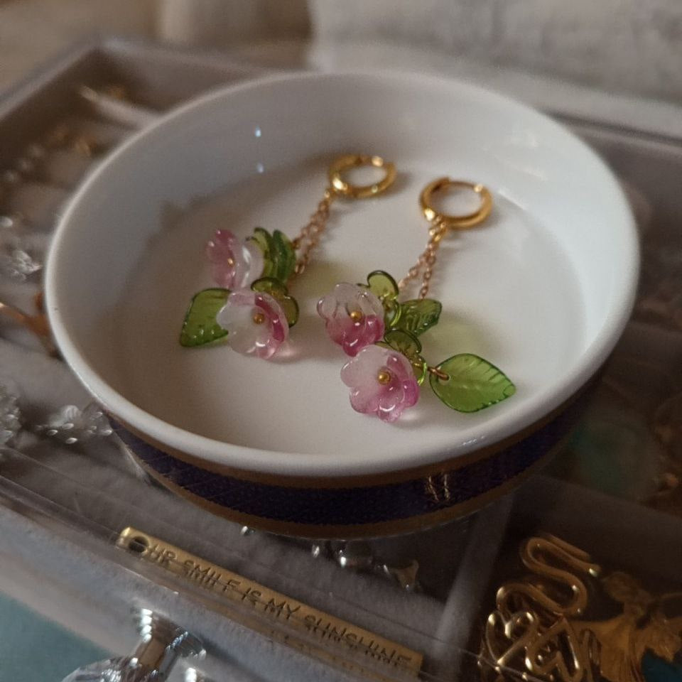 ASHEQATAL WARD earrings