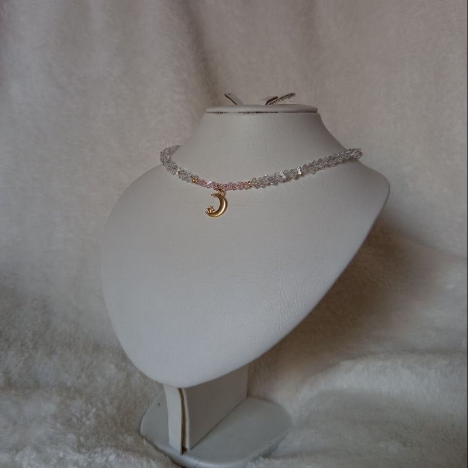 DREAMY GOLDEN MOON necklace
